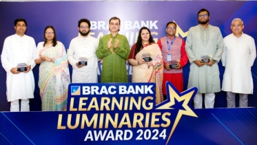 সহকর্মীদের ‘লার্নিং লুমিনারিজ’ সম্মাননা দিলো ব্র্যাক ব্যাংক