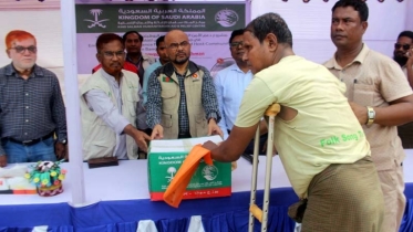 রোহিঙ্গা ক্যাম্পে খাদ্য সহায়তা বিতরণ করেছে আইএসডিই